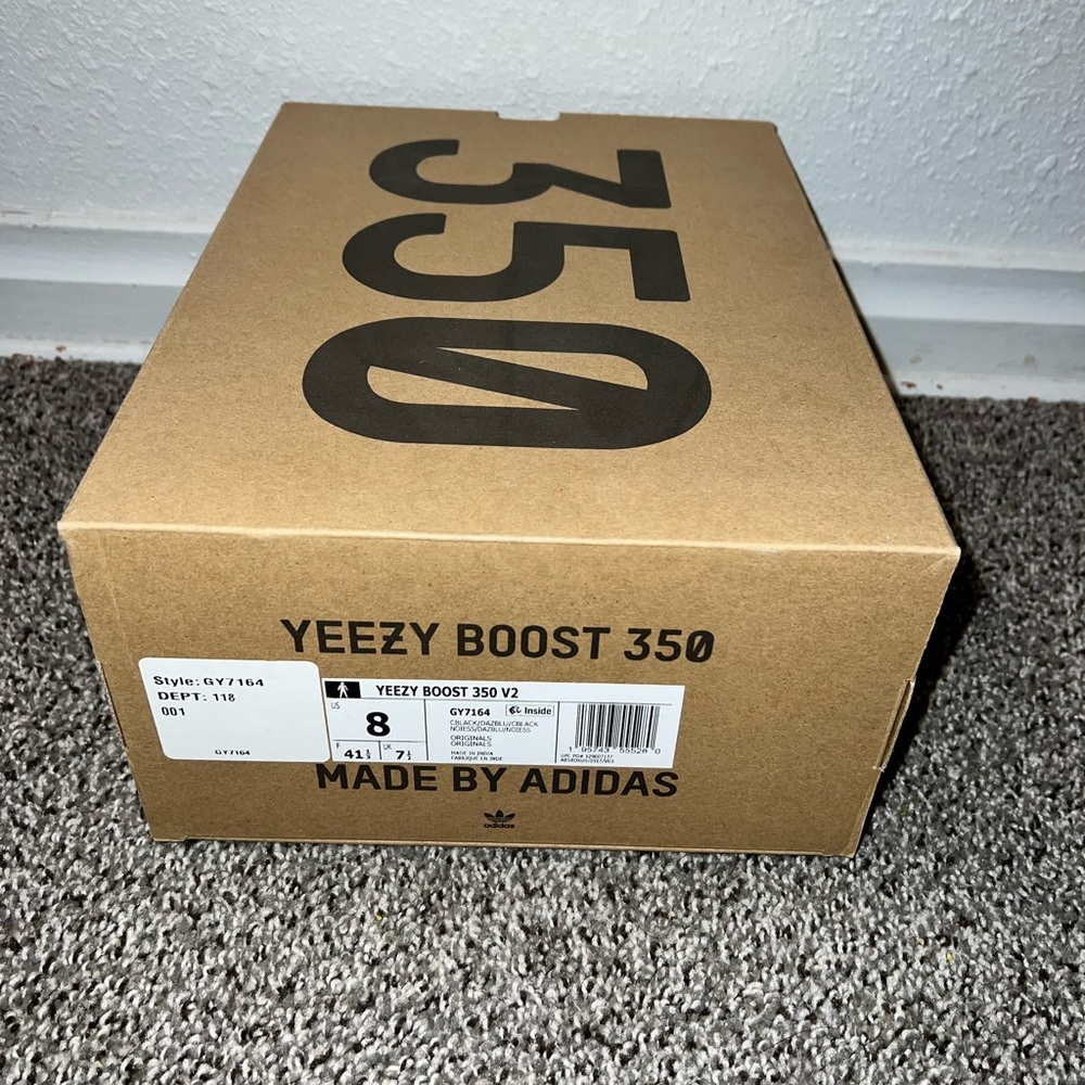 Yeezy boost 350 v2 dazzling blue